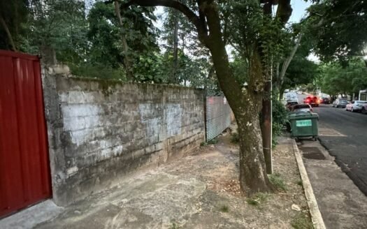 Terreno en centro de Posadas, en venta.